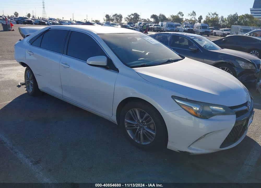 2015 TOYOTA CAMRY SE VIN: 4T1BF1FK2FU059652