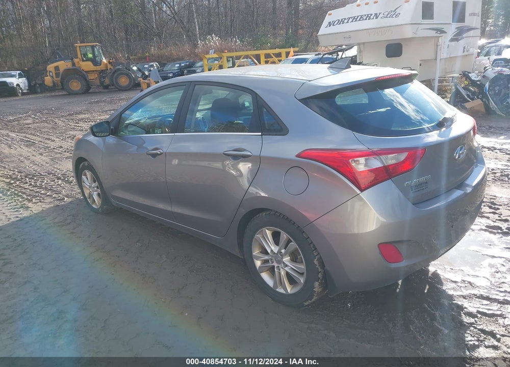 2013 HYUNDAI ELANTRA GT VIN: KMHD35LE9DU061435