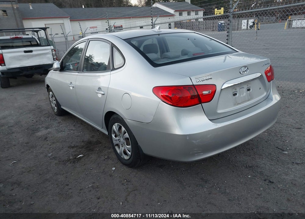 2010 HYUNDAI ELANTRA GLS VIN: KMHDU4AD3AU826555
