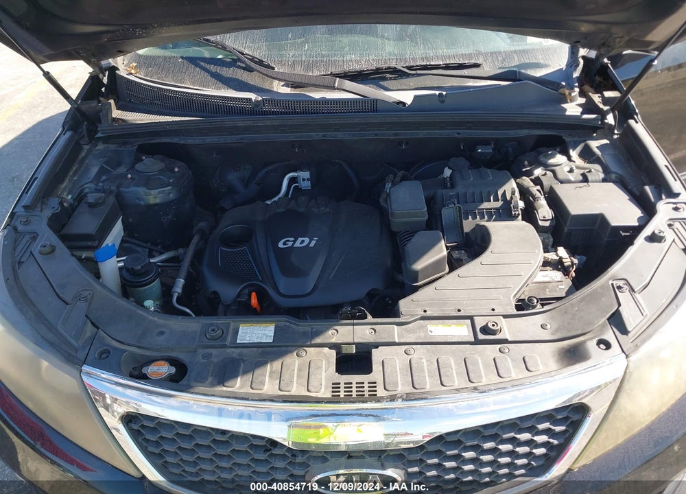 2012 KIA SORENTO LX VIN: 5XYKT3A63CG220011