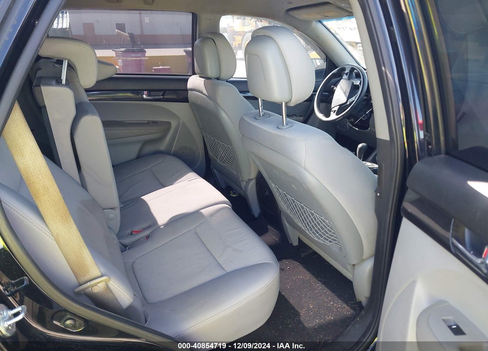 2012 KIA SORENTO LX VIN: 5XYKT3A63CG220011