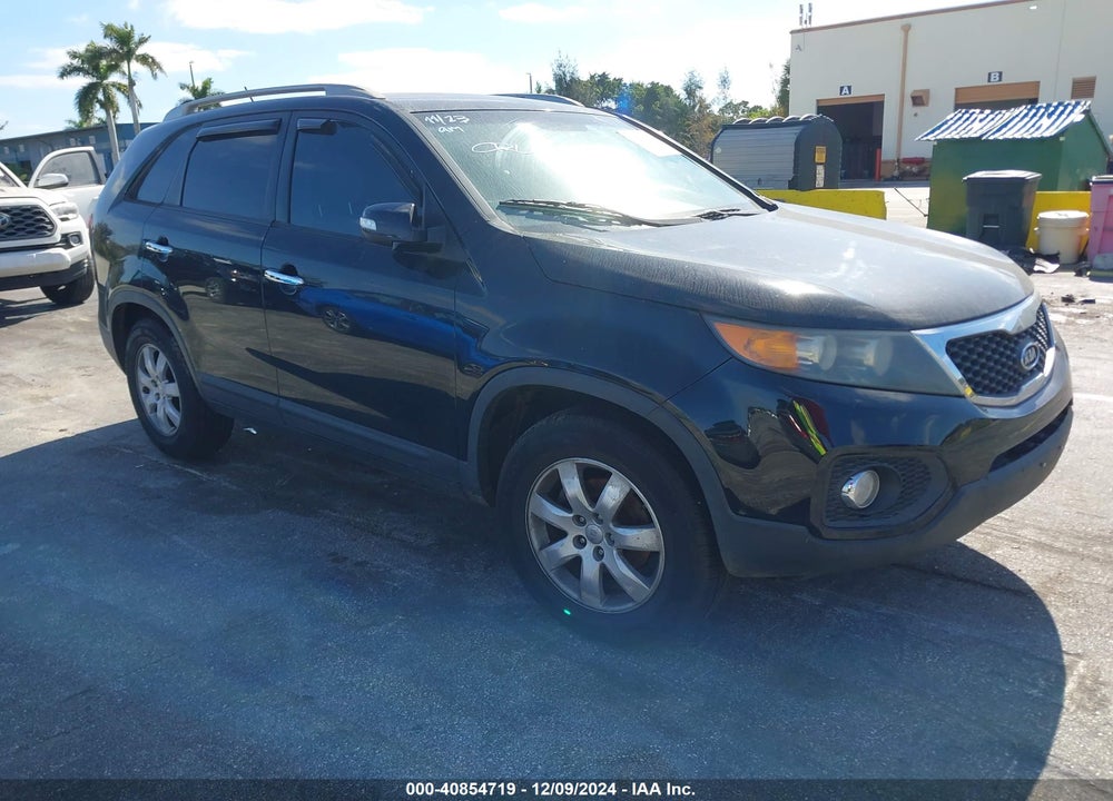 2012 KIA SORENTO LX VIN: 5XYKT3A63CG220011