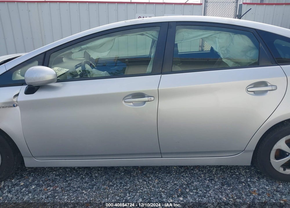 2013 TOYOTA PRIUS THREE VIN: JTDKN3DU5D5688191