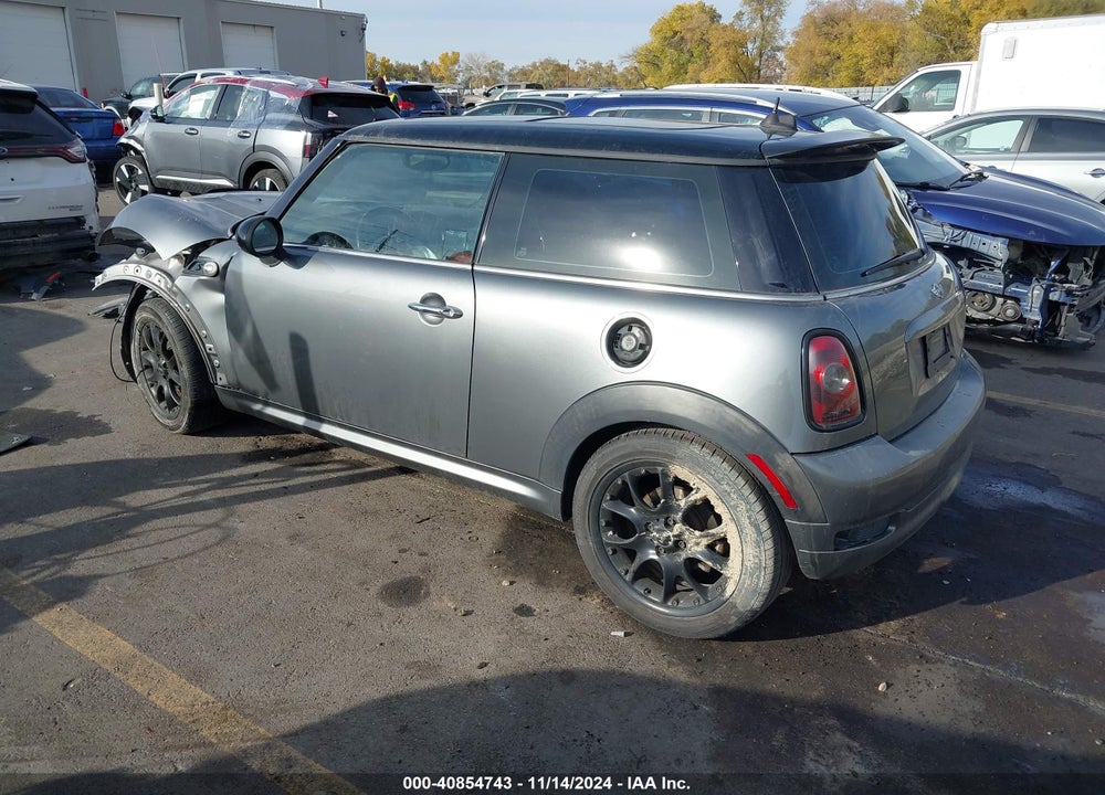 2007 MINI COOPER S VIN: WMWMF73547TT80160