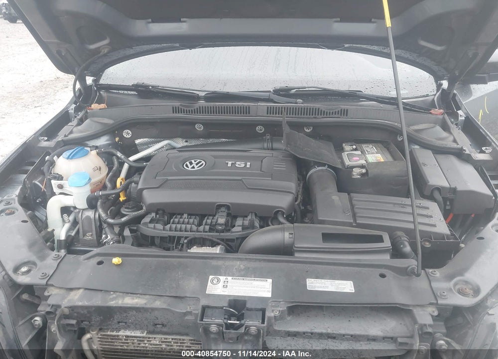 2015 VOLKSWAGEN JETTA 1.8T SE VIN: 3VWD17AJ0FM355588
