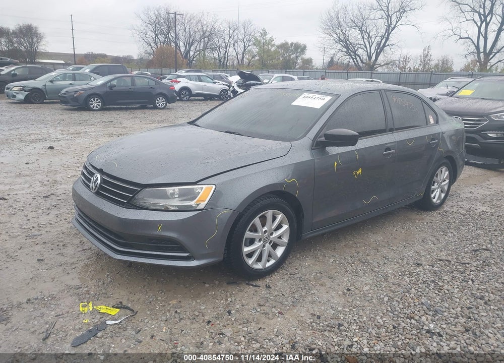 2015 VOLKSWAGEN JETTA 1.8T SE VIN: 3VWD17AJ0FM355588