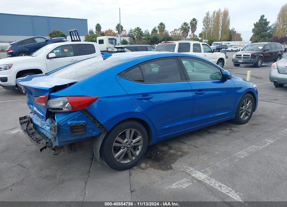 2018 HYUNDAI ELANTRA SEL VIN: 5NPD84LFXJH233907