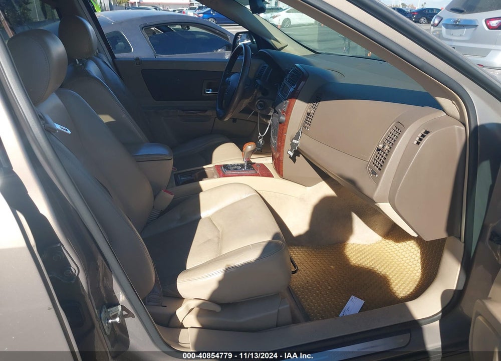 2006 CADILLAC SRX V6 VIN: 1GYEE637860218385