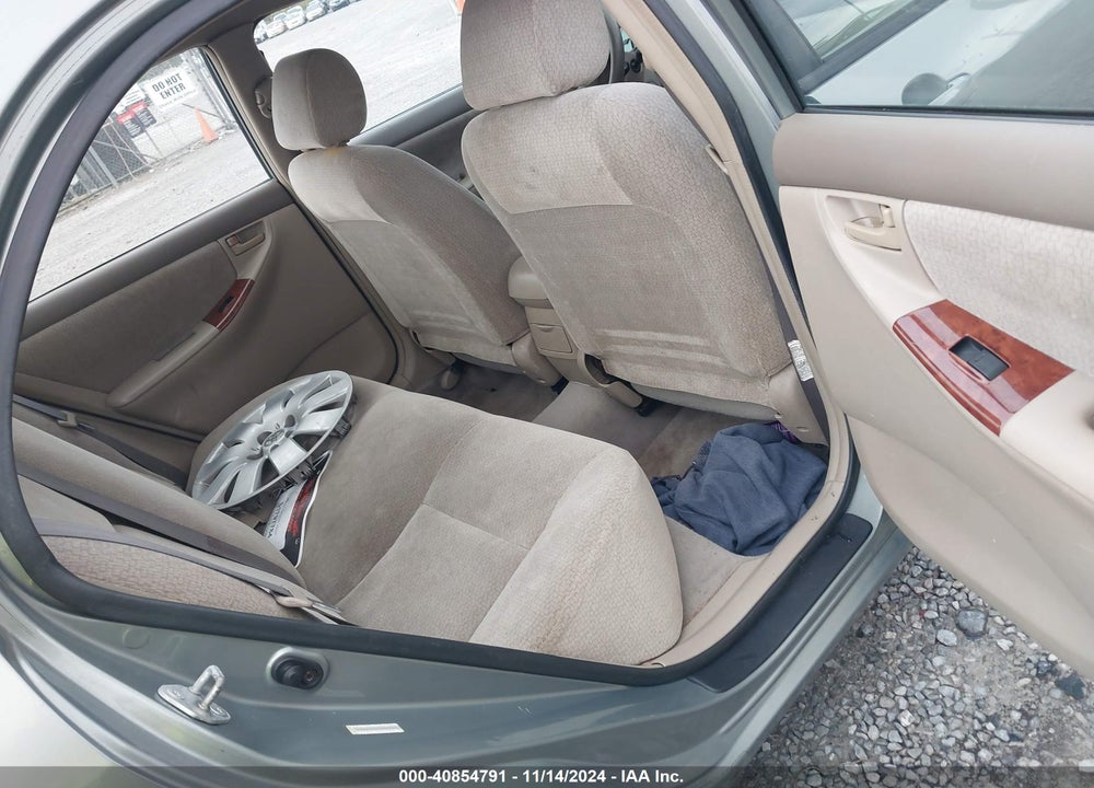 2004 TOYOTA COROLLA LE VIN: 2T1BR32E44C277013