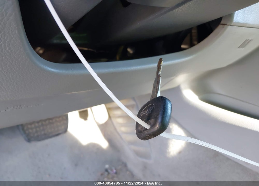 2011 TOYOTA CAMRY VIN: 4T1BF3EK8BU660927