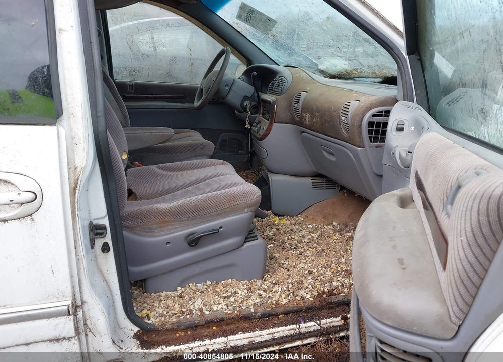1996 CHRYSLER TOWN & COUNTRY VIN: 1C4GP54L1TB313174