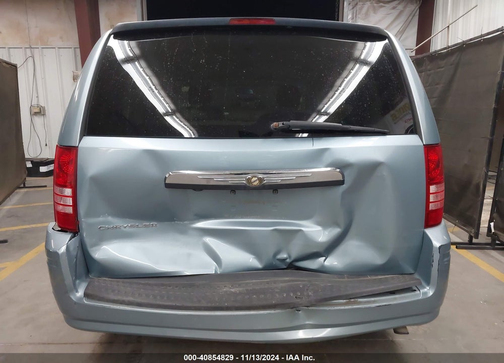 2008 CHRYSLER TOWN & COUNTRY VIN: 2A8HR44HX8R604973