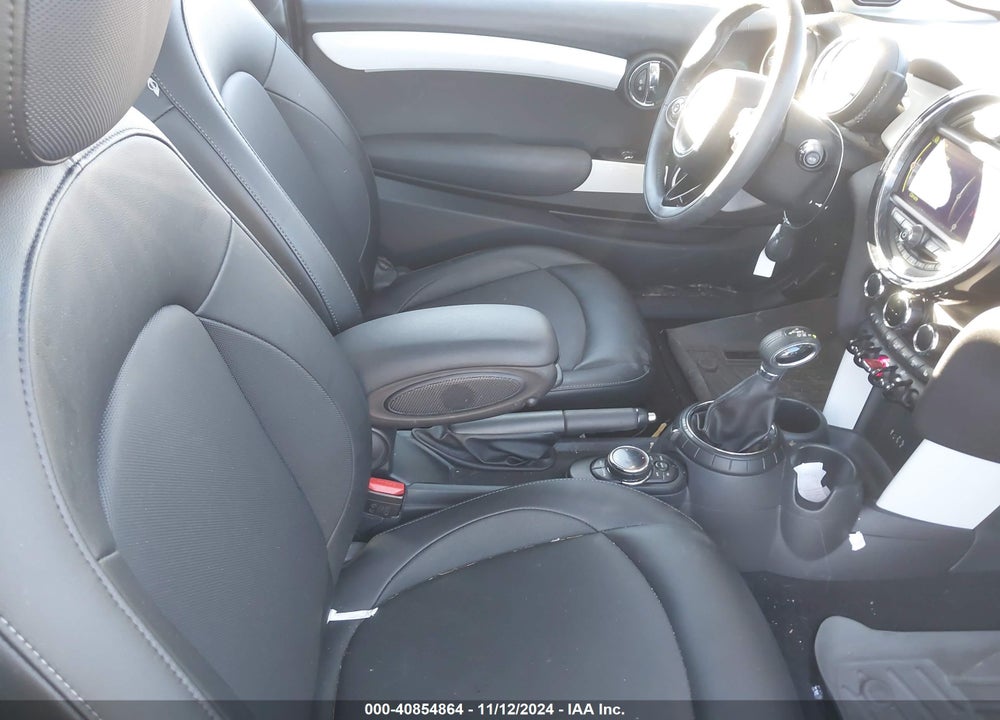 2014 MINI HARDTOP COOPER VIN: WMWXM5C57ET936501