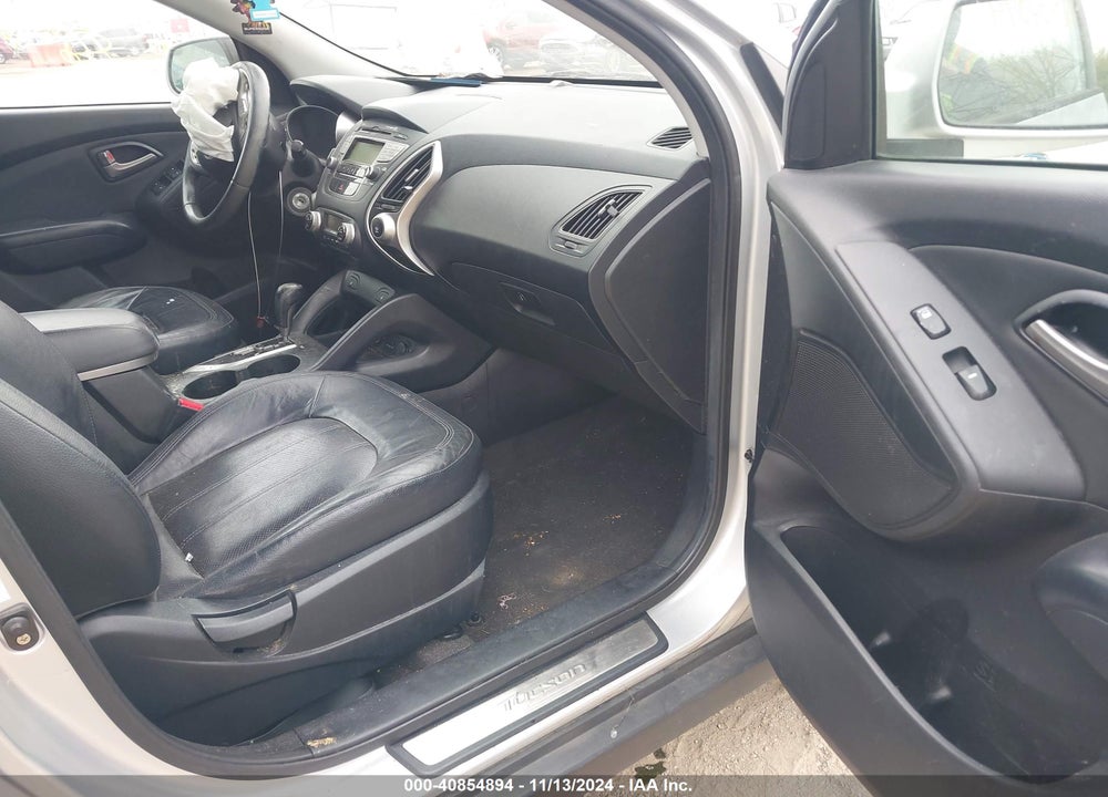2010 HYUNDAI TUCSON LIMITED VIN: KM8JU3AC8AU056941