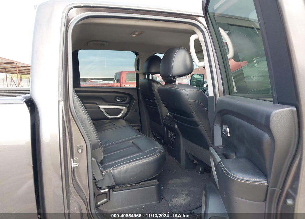 2016 NISSAN TITAN XD SL DIESEL VIN: 1N6BA1F27GN511445