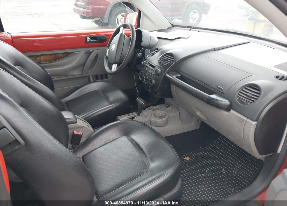 2003 VOLKSWAGEN NEW BEETLE GLS VIN: 3VWCK21Y33M301173