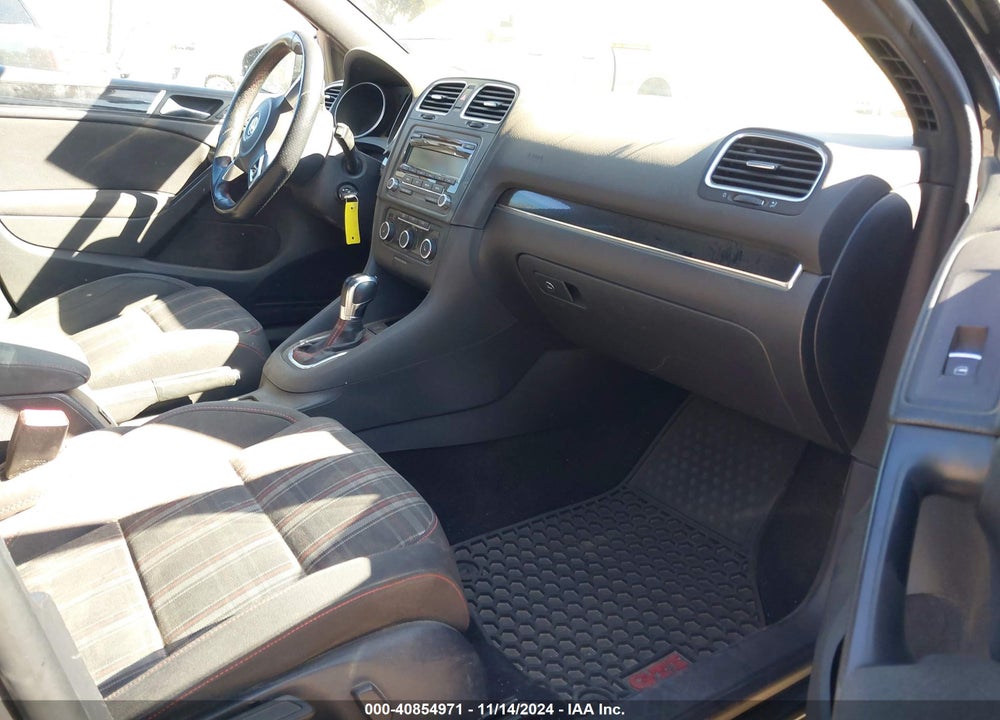 2013 VOLKSWAGEN GTI 4-DOOR VIN: WVWHD7AJ6DW123585