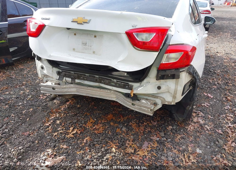 2017 CHEVROLET CRUZE LT AUTO VIN: 1G1BE5SM8H7193274