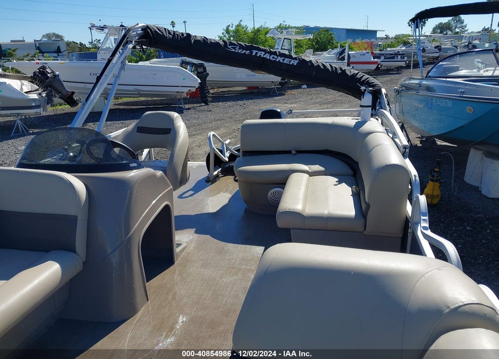 2022 SUNTRACKER OTHER VIN: BUJ18823J122