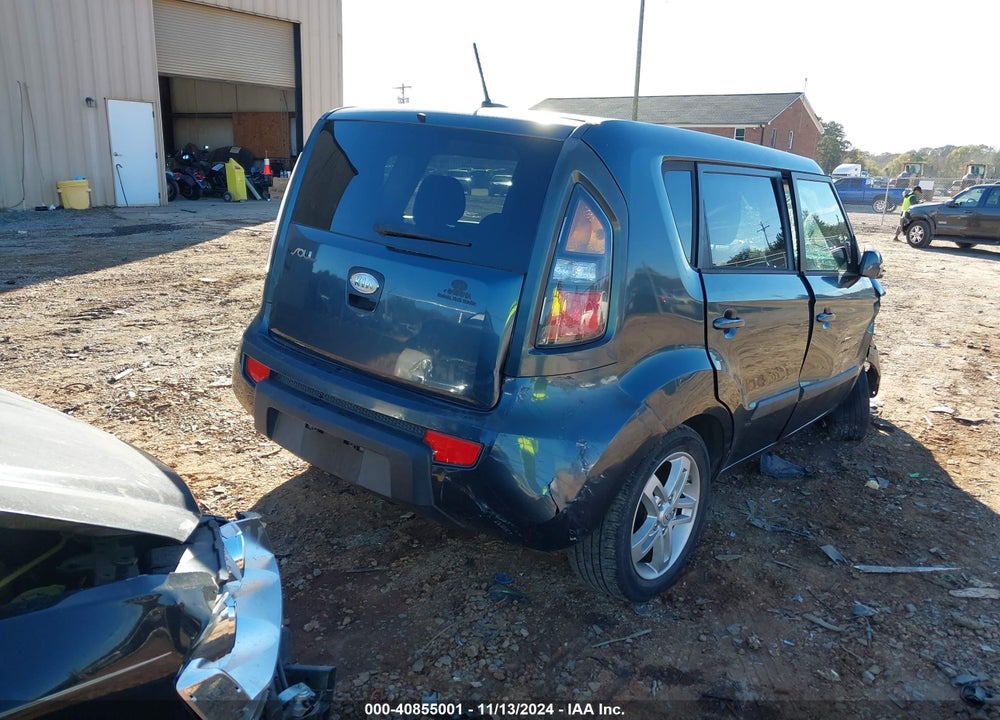 2011 KIA SOUL VIN: KNDJT2A29B7195906