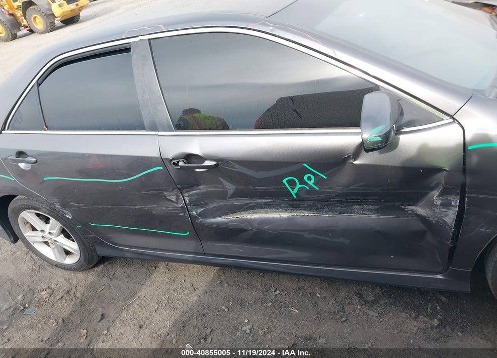 2014 TOYOTA CAMRY SE VIN: 4T1BF1FK0EU420195