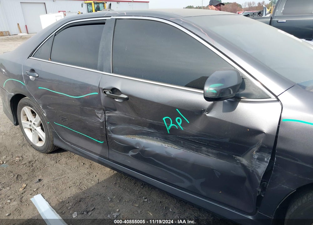 2014 TOYOTA CAMRY SE VIN: 4T1BF1FK0EU420195