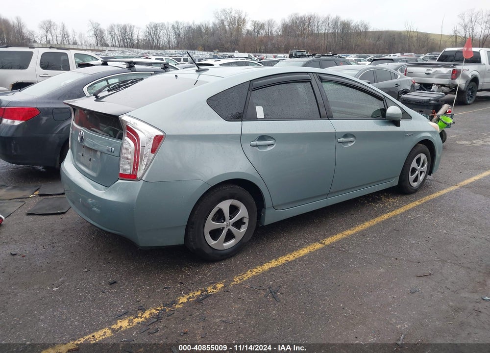 2013 TOYOTA PRIUS THREE VIN: JTDKN3DU4D1658607