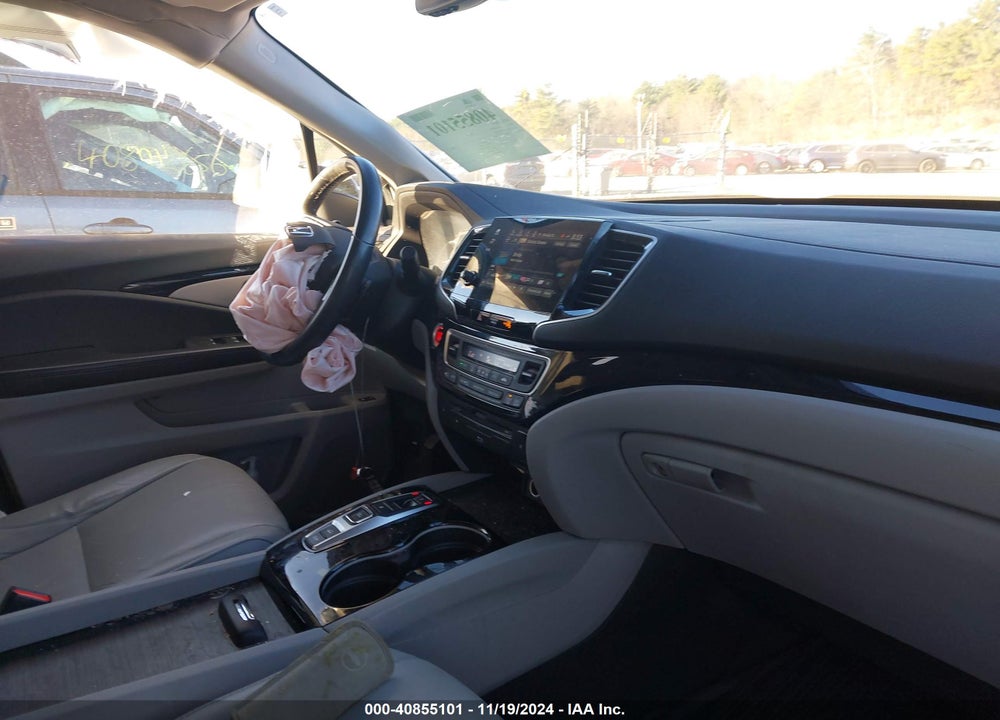 2019 HONDA PILOT TOURING VIN: 5FNYF6H93KB077005
