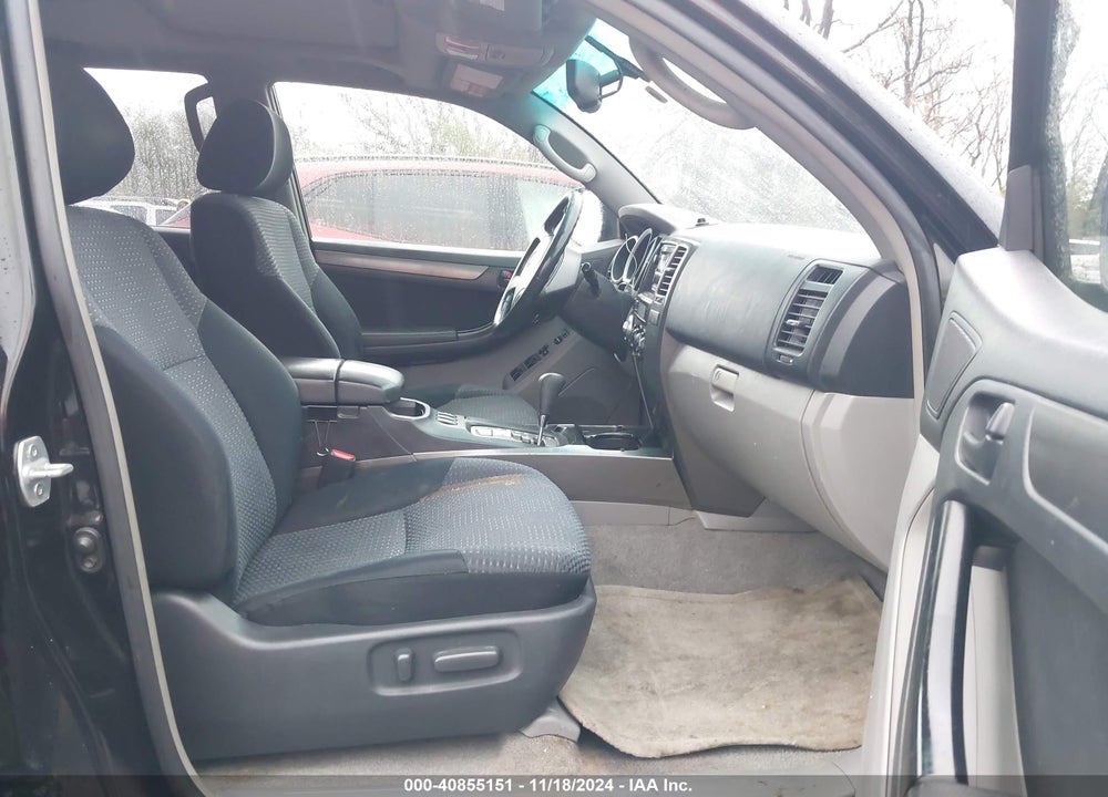 2007 TOYOTA 4RUNNER VIN: JTEBU14R670111718