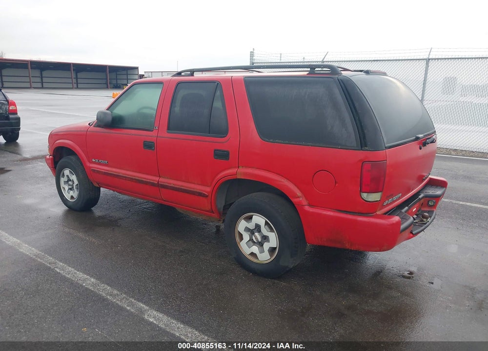 2002 CHEVROLET BLAZER LS VIN: 1GNDT13W02K196227
