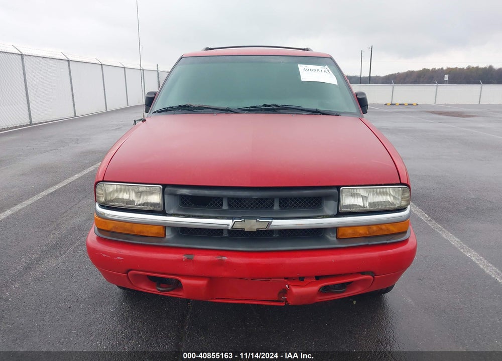 2002 CHEVROLET BLAZER LS VIN: 1GNDT13W02K196227
