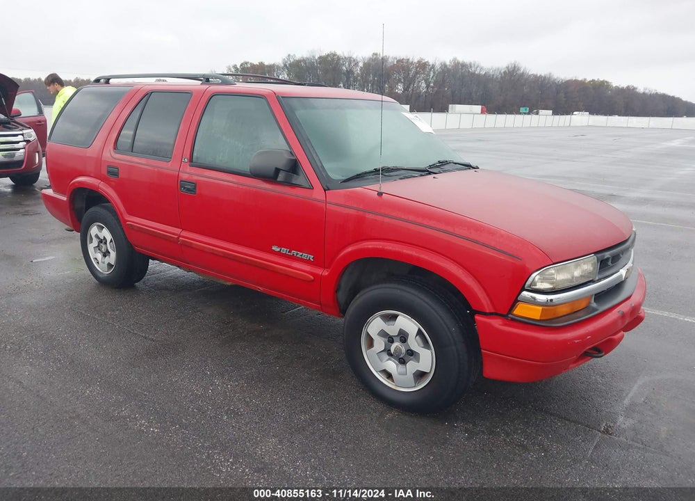 2002 CHEVROLET BLAZER LS VIN: 1GNDT13W02K196227