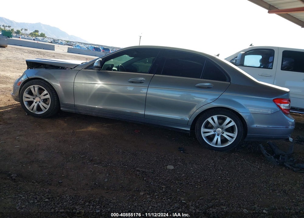 2009 MERCEDES-BENZ C 300 LUXURY/SPORT VIN: WDDGF54X39F202512