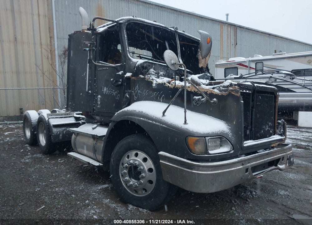 2005 INTERNATIONAL 9200 9200I VIN: 2HSCEAPRX5C036097