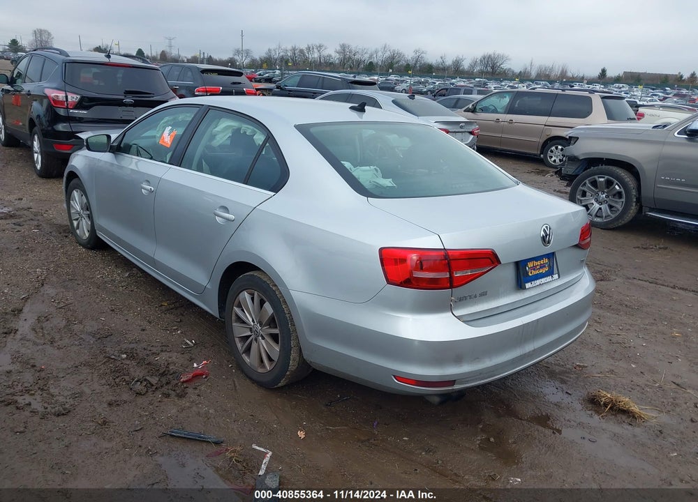 2015 VOLKSWAGEN JETTA 1.8T SE VIN: 3VWD07AJ1FM256488