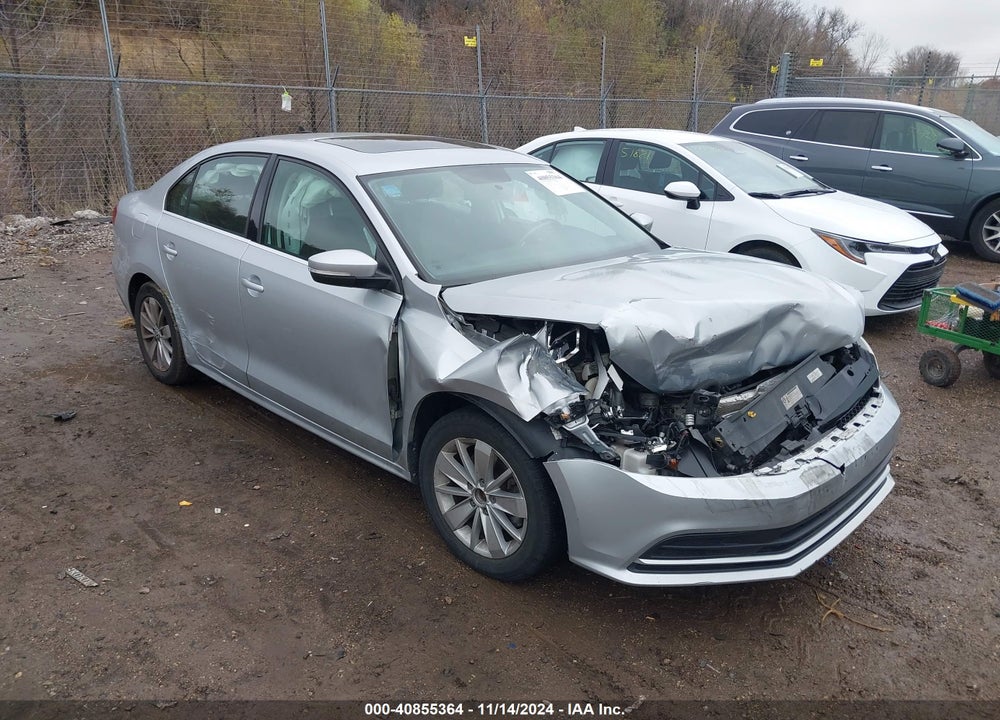 2015 VOLKSWAGEN JETTA 1.8T SE VIN: 3VWD07AJ1FM256488
