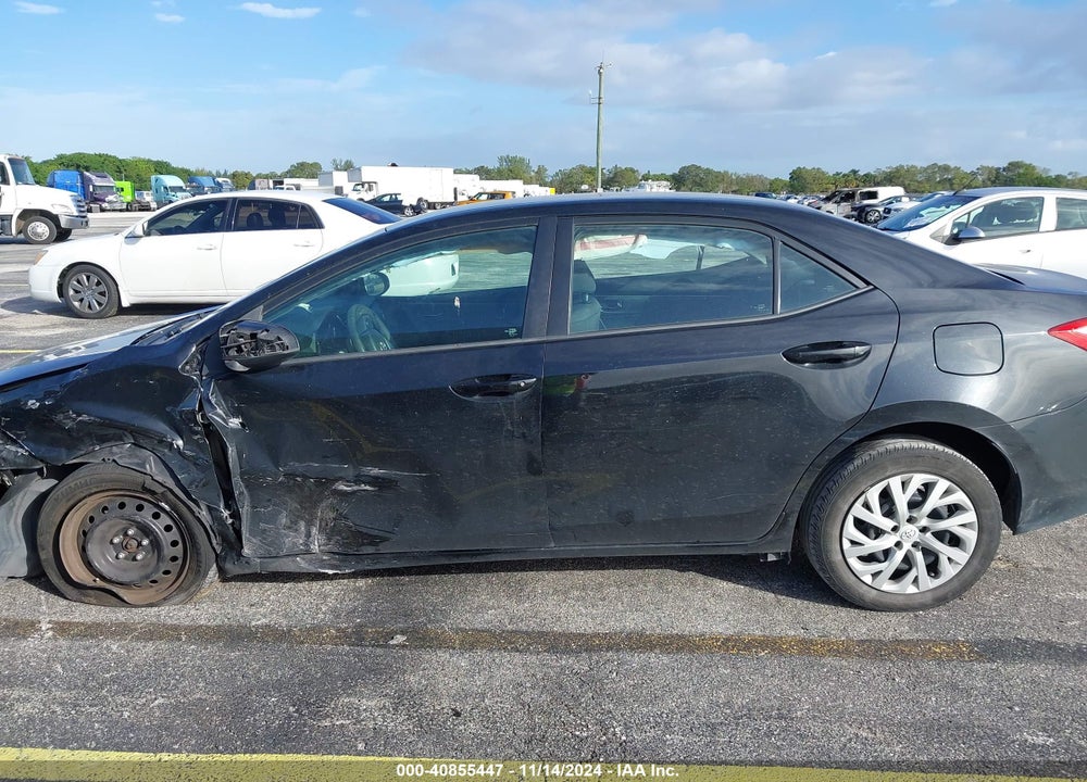 2017 TOYOTA COROLLA LE VIN: 5YFBURHE5HP618353