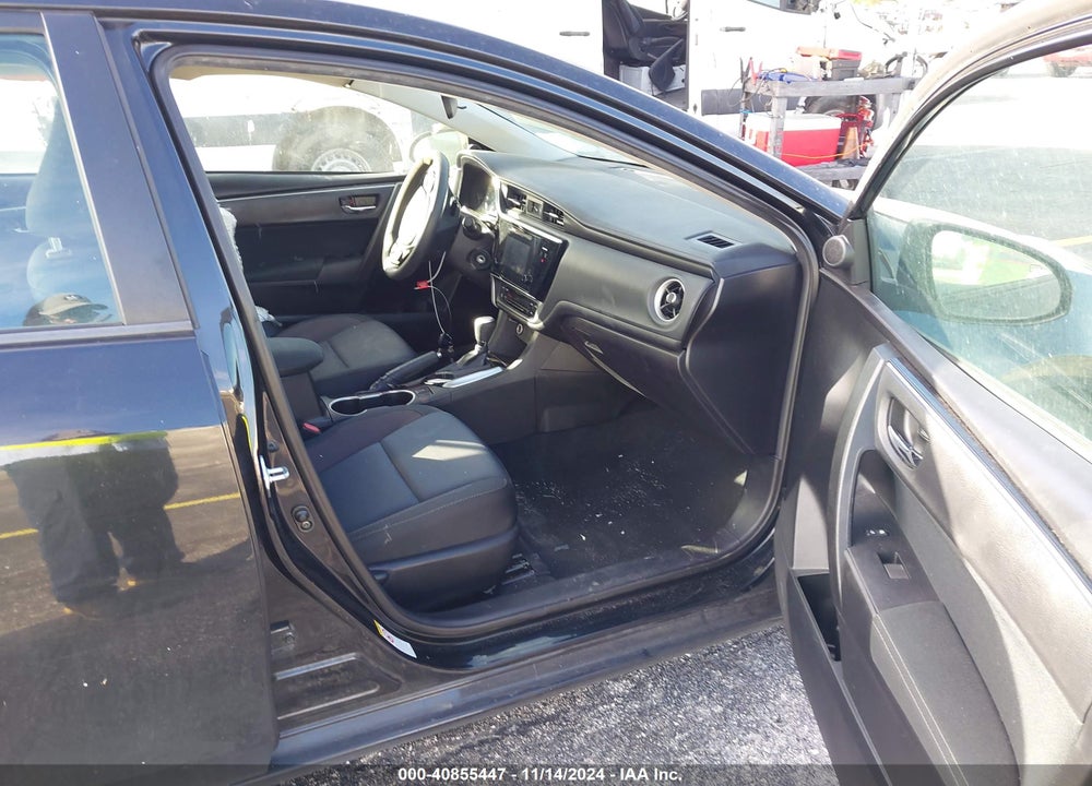2017 TOYOTA COROLLA LE VIN: 5YFBURHE5HP618353
