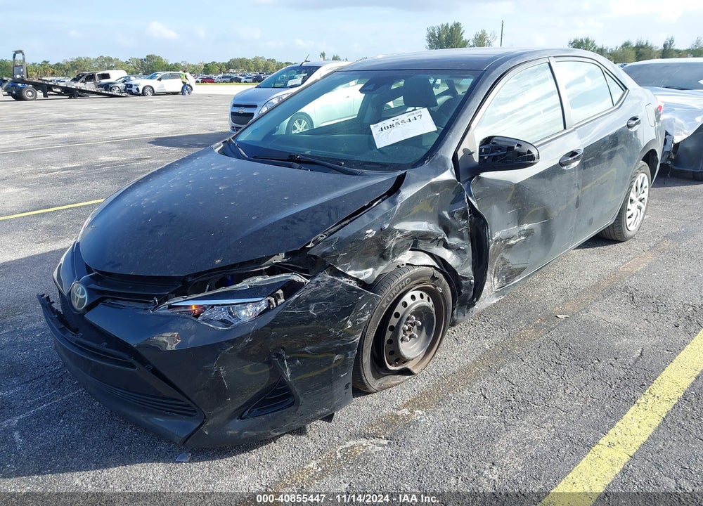 2017 TOYOTA COROLLA LE VIN: 5YFBURHE5HP618353
