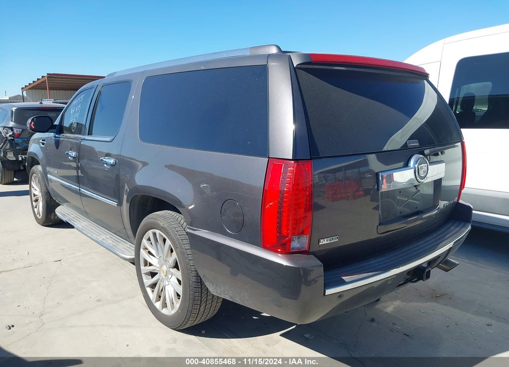 2011 CADILLAC ESCALADE ESV LUXURY VIN: 1GYS4HEF5BR294755