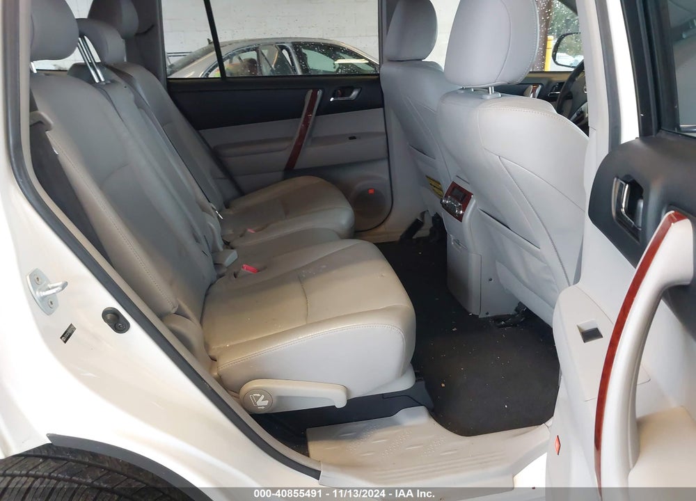 2013 TOYOTA HIGHLANDER HYBRID LIMITED V6 VIN: JTEDC3EH8D2012900