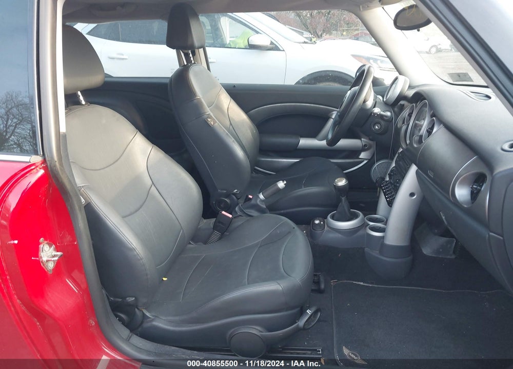 2003 MINI COOPER S VIN: WMWRE33403TD60770