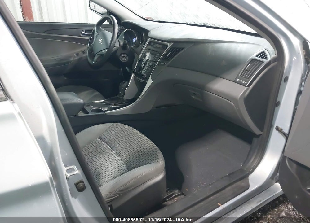 2013 HYUNDAI SONATA GLS VIN: 5NPEB4AC1DH505666