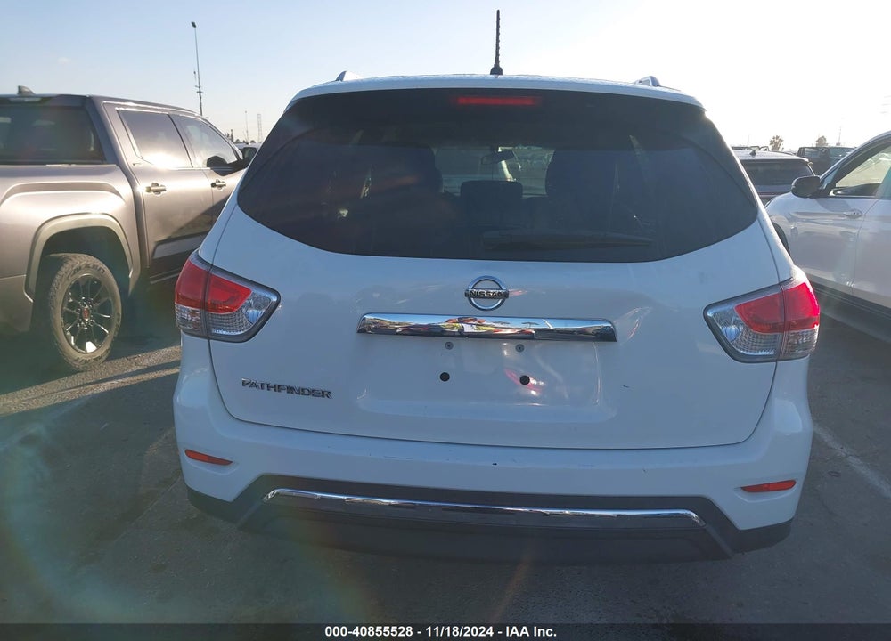 2015 NISSAN PATHFINDER S VIN: 5N1AR2MN4FC681536