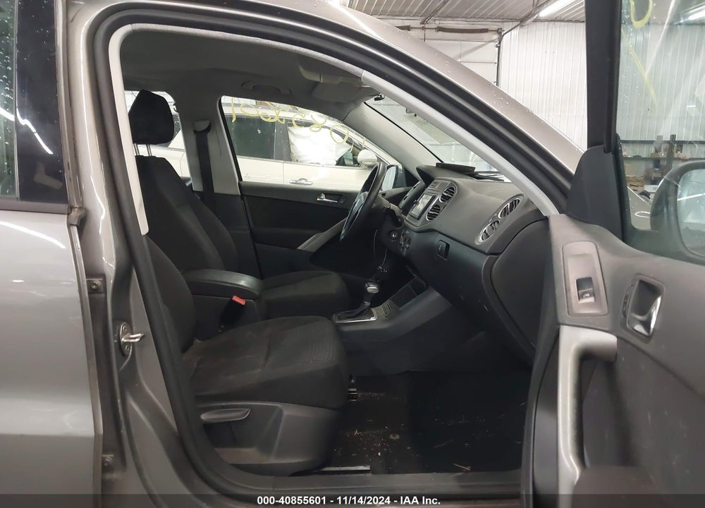 2009 VOLKSWAGEN TIGUAN S/SE/SEL VIN: WVGAV75N09W512981