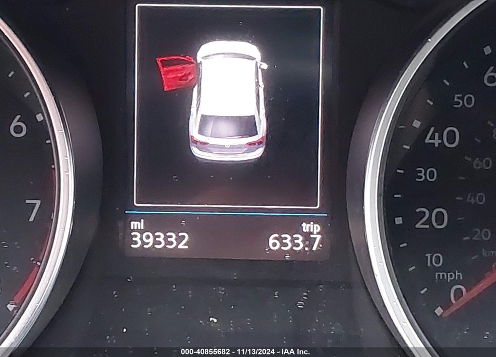2018 VOLKSWAGEN TIGUAN VIN: 3VV2B7AX0JM120145