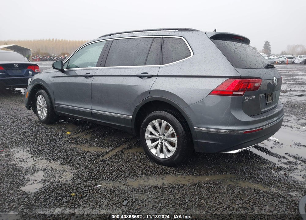 2018 VOLKSWAGEN TIGUAN VIN: 3VV2B7AX0JM120145