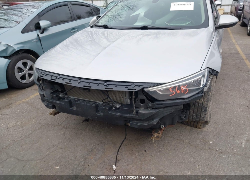 2018 BUICK REGAL SPORTBACK PREFERRED VIN: W04GL6SX8J1096744
