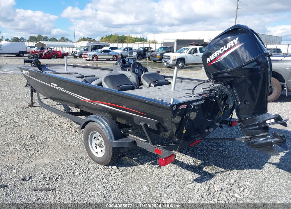 2024 TRACKER OTHER VIN: BUJ81838G324