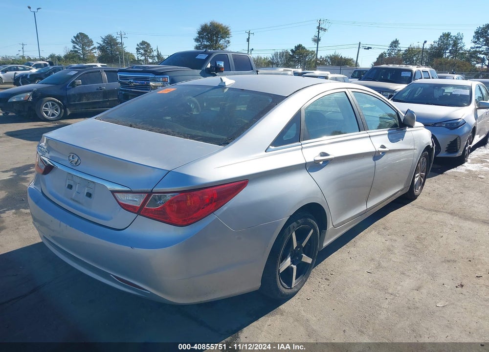 2013 HYUNDAI SONATA GLS VIN: 5NPEB4AC4DH725075